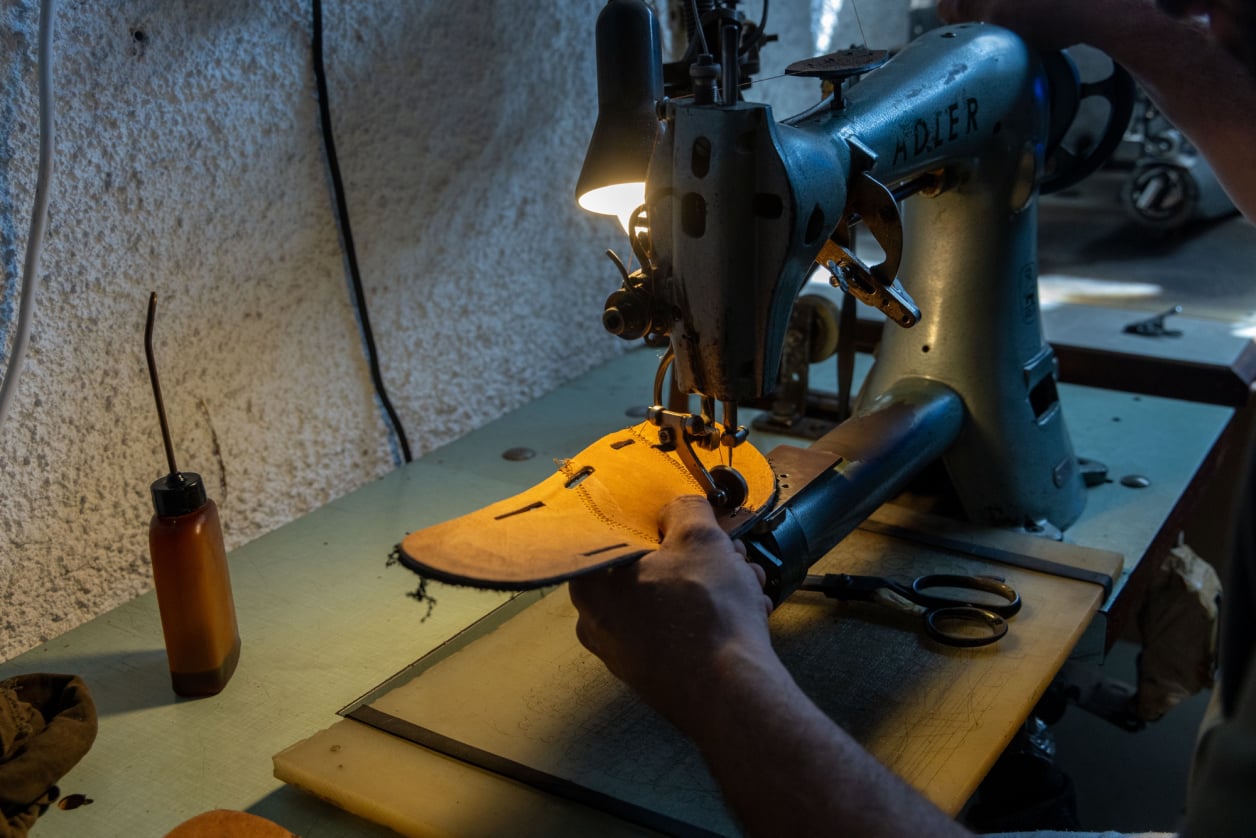 sewing machine